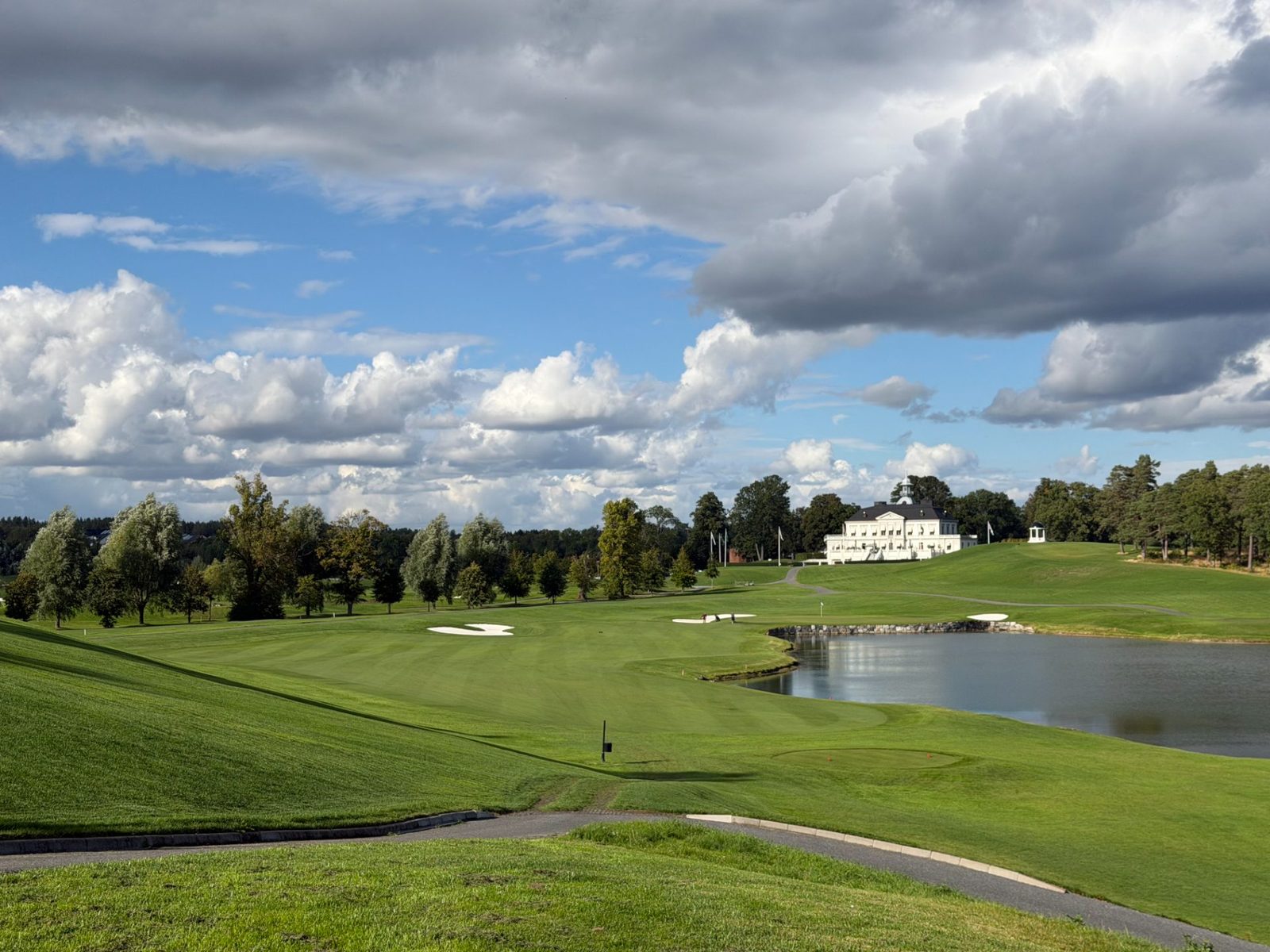 Bro Hof Slott Golf Course